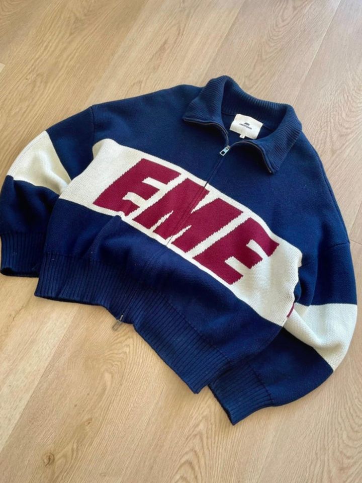 Buzo EME Studios azul